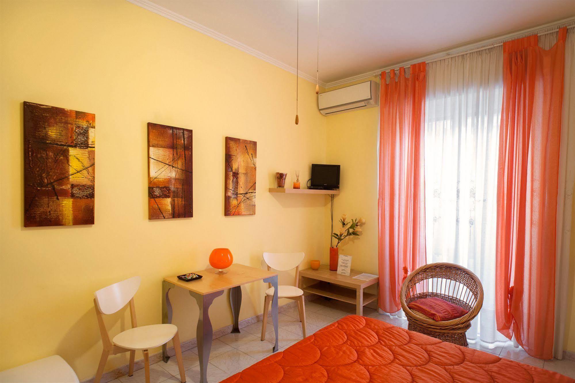 Interno 9 Ξενοδοχείο Ρώμη Εξωτερικό φωτογραφία